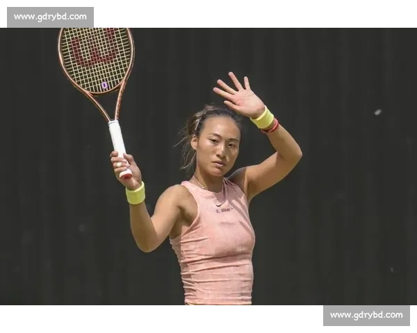 郑钦文柏林站晋级!对手情绪失控砸观众 + 罢赛,一轮游爆冷 郑钦文柏林站晋级!对手情绪失控砸观众 + 罢赛,一轮游爆冷