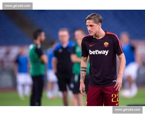 斯基拉：都灵锋线瞄准雷蒙多，扎尼奥洛获西甲球队竞争