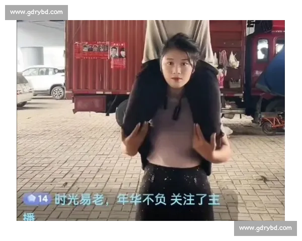 千万粉杂技夫妻暂别:16 年顶人绝技背后的颈椎危机 千万粉杂技夫妻暂别:16 年顶人绝技背后的颈椎危机