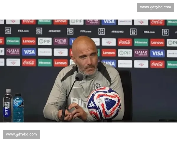 德拉普训练表现惊艳,马雷斯卡盛赞其战术适配加速蓝军融入 德拉普训练表现惊艳,马雷斯卡盛赞其战术适配加速蓝军融入