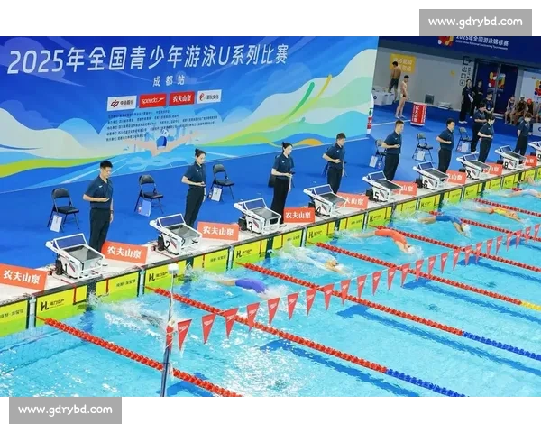 泳动天府 活力蓉城：2025 全国游泳锦标赛东安湖开赛 全运资格战点燃世赛名城