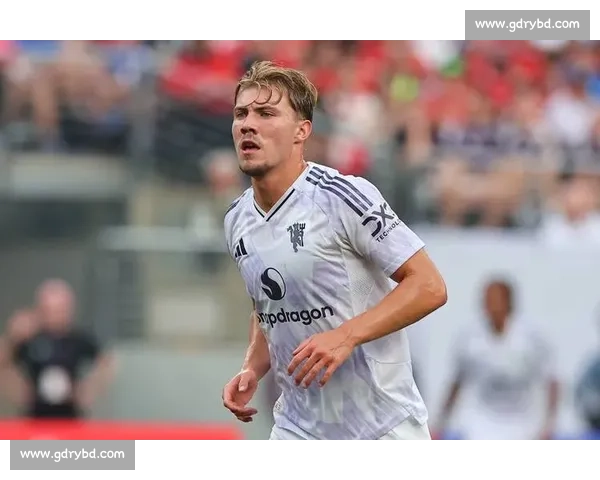 霍伊伦 4500 万欧转会拉锯战！国米欲先租后买，曼联铁心套现