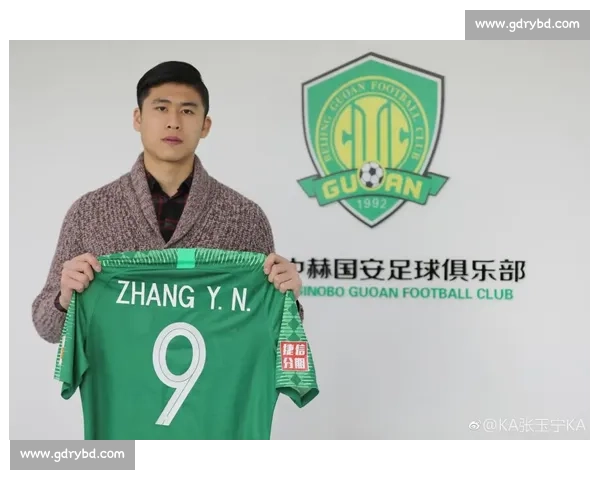 张玉宁回归国安！停赛两战终解禁，全队列队拍头迎核心